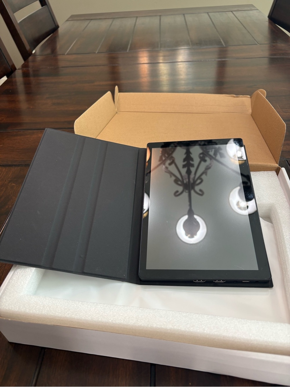 LED Portable Monitor / External Display - Picture 4 of 14